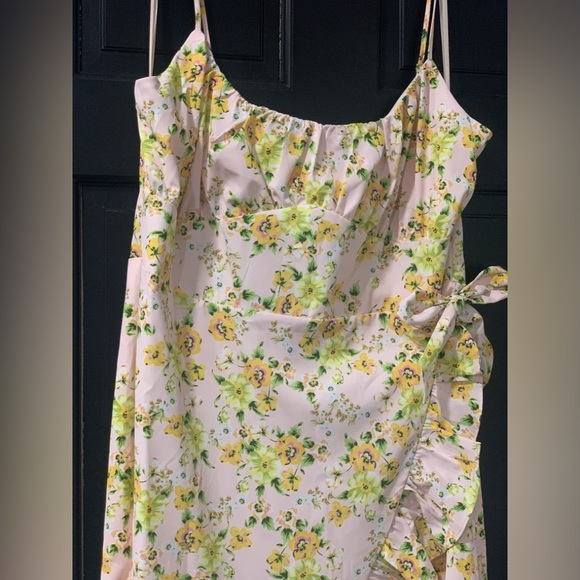 BCBGeneration Womens Ruched Wrap Mini Dress English Rose Floral Print Size 16 - Picture 7 of 16